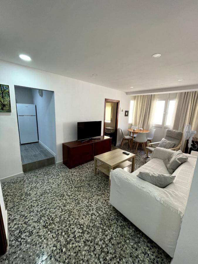 Family Home By Cadiz Time Ngoại thất bức ảnh